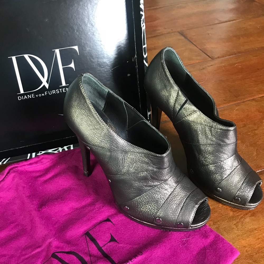 DvF Peep Toe Booties - Worn Once - Size 9